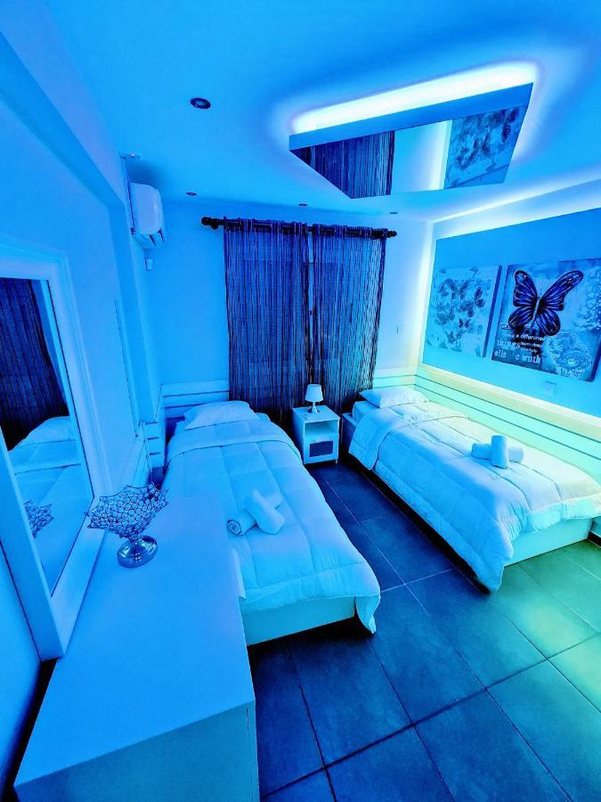 Hidden Lights Deluxe Apartment Ayia Napa Bagian luar foto