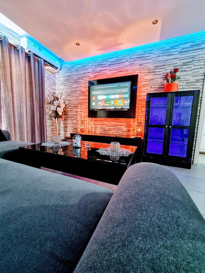 Hidden Lights Deluxe Apartment Ayia Napa Bagian luar foto